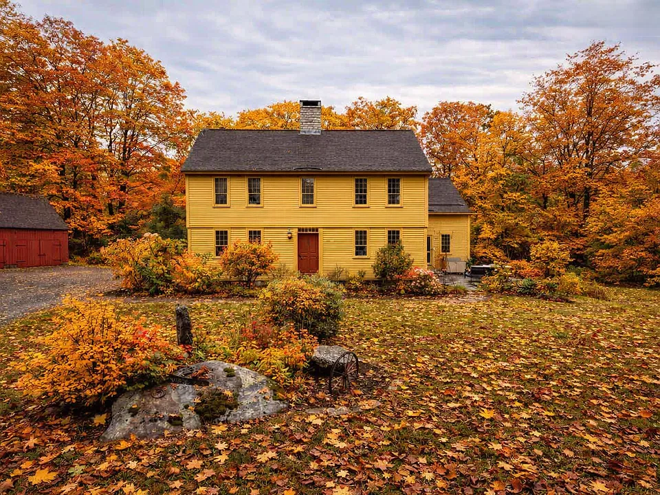 25 Old Turnpike Rd