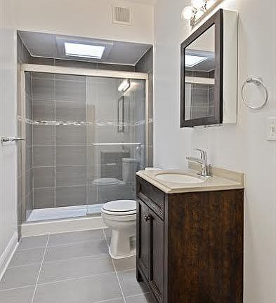 2nd image of 2937 N Milwaukee Ave