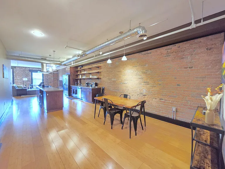 401 W 1st Ave #2 — Photo 8