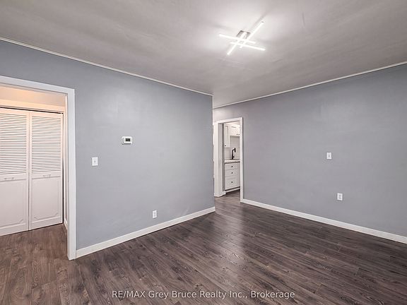4th image of 701 5th St E