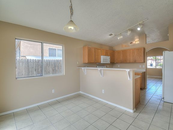 5th image of 9912 Bridle Falls Ave SW