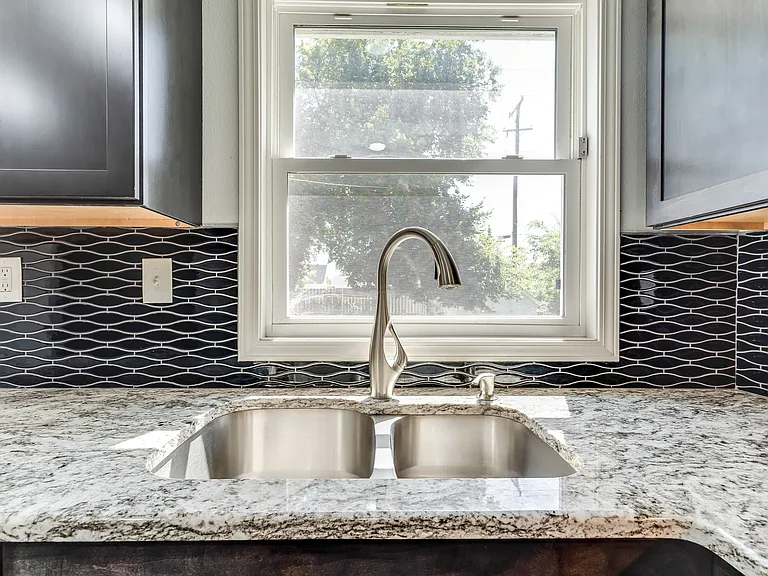 1712 N Belmont Ave — Photo 34