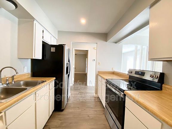 4th image of 3809 Tamarron Ln