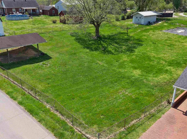 2301 Sharon Rd, Ashland, KY 41101