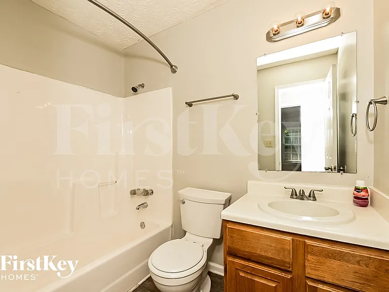 215 Brooks Dr — Photo 14