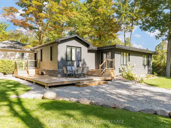 1720 Tay Point Rd, Penetanguishene, ON L9M 1X6