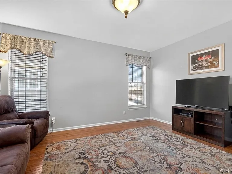 3 Moorefield Cir — Photo 5