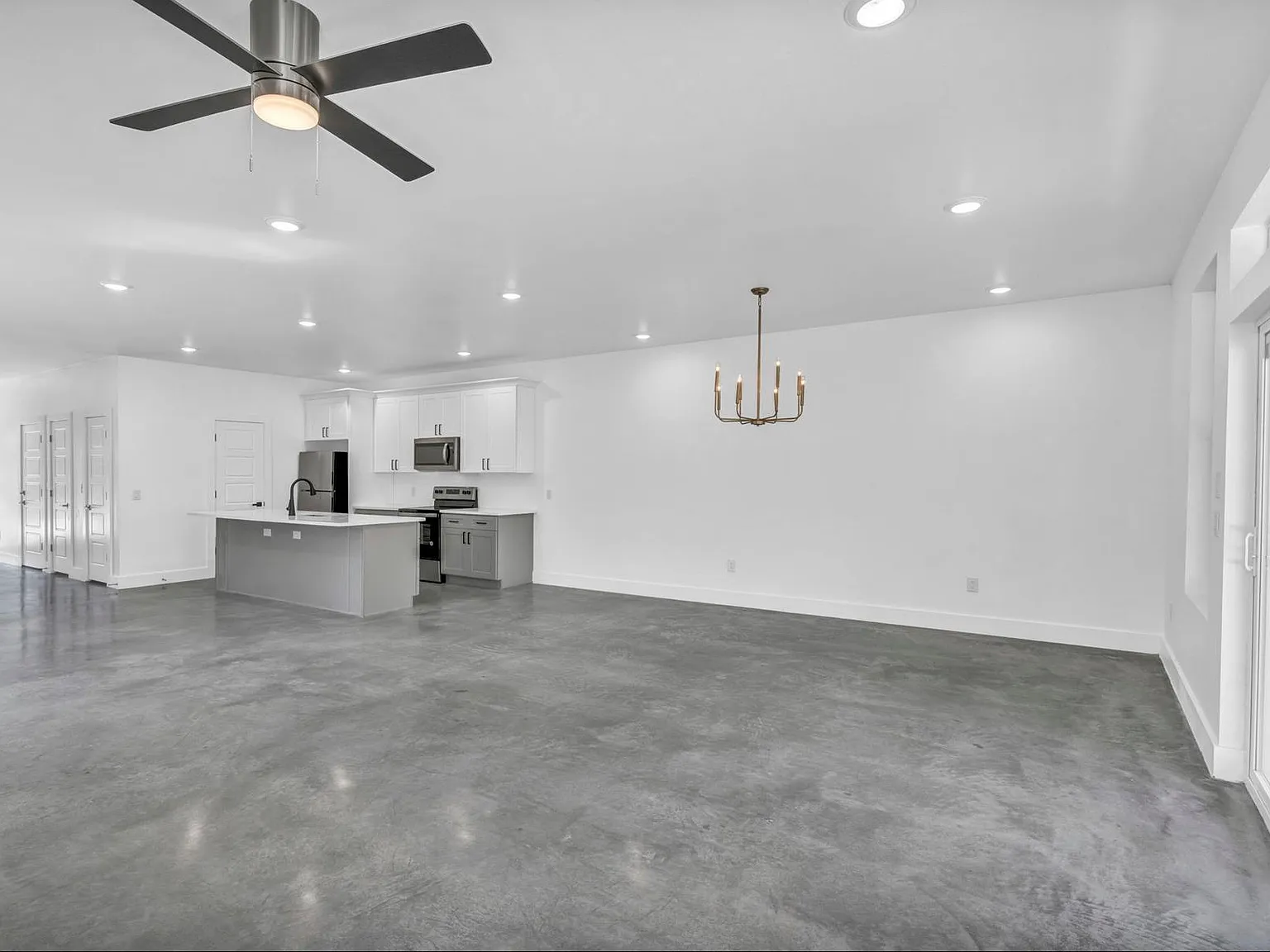 1006 E Marble St — Photo 2