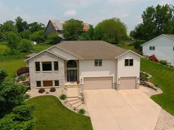 128 Robyn Ridge, Mount Horeb, WI 53572