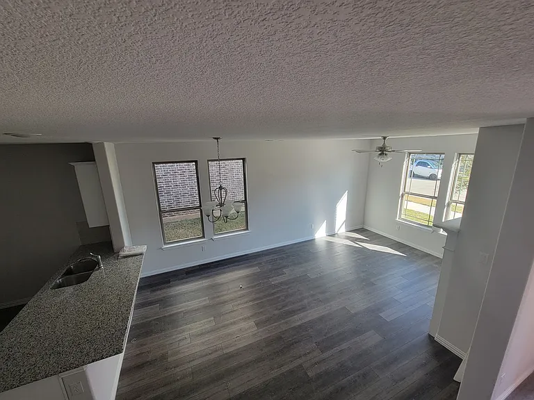 6713 Farsight Dr — Photo 8