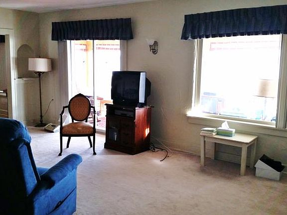 3rd image of 5325 Pointe Dr