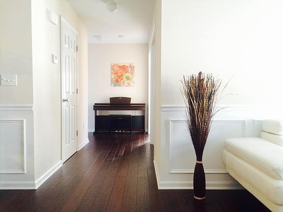 Hallway to bedrooms and laundry room