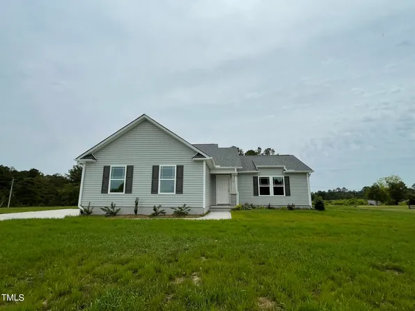 119 Starry Sky Dr, Benson, NC 27504
