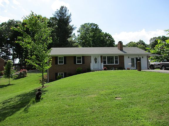 5th image of 174 Shearingham Dr
