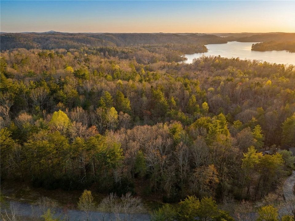 1st image of 107 Bell Flower Dr