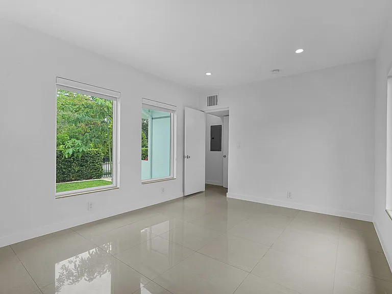 7203 NE 5th Ave #7203 — Photo 9