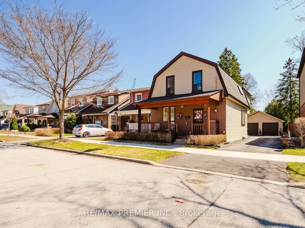 23 Lippincott St W, Toronto, ON M9N 1B3