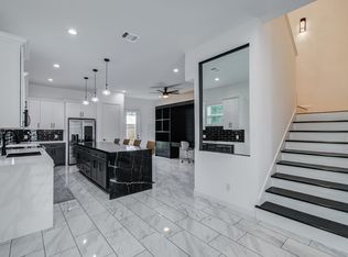 5905 Crest Ct #A, Houston, TX 77033