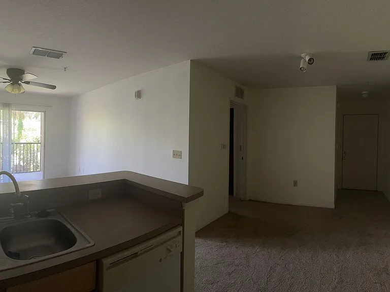 940 Village Trl #6-304 — Photo 3
