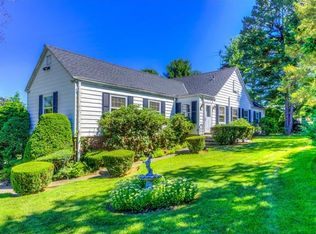 35 Vaneck Dr, New Rochelle, NY 10804