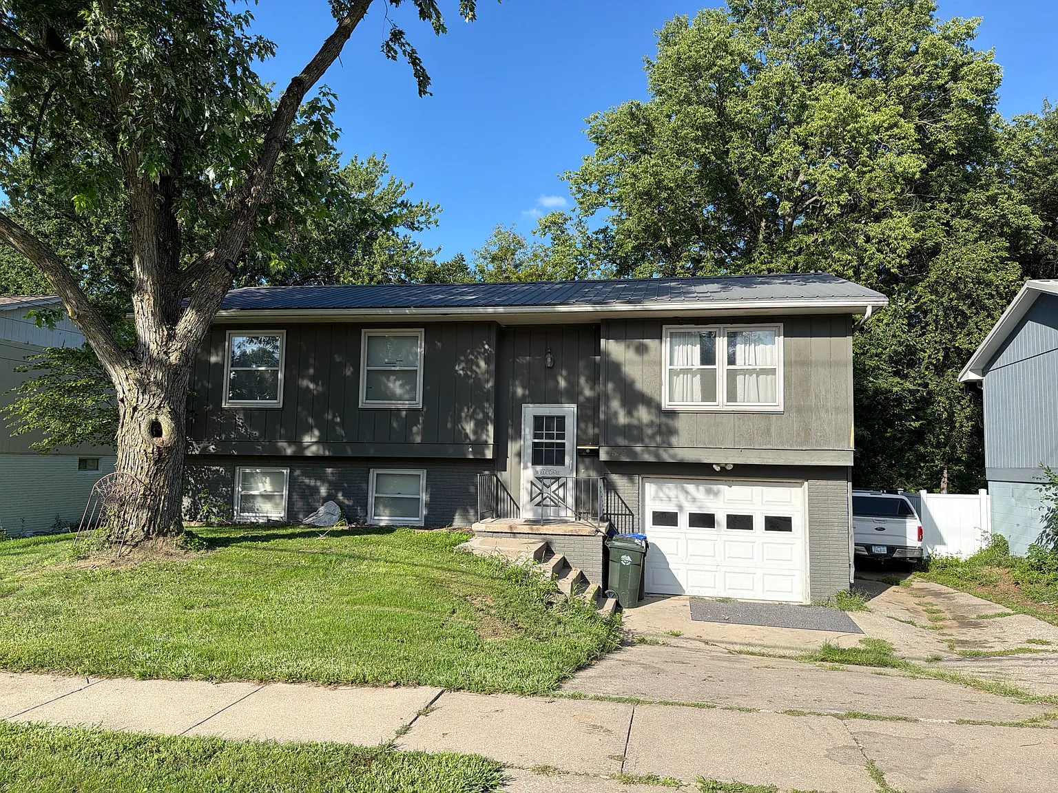 4 bed, 1644 sqft, $2,100 — Photo 1