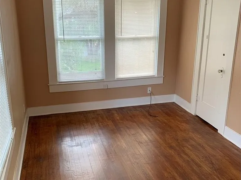2714 Whitis Ave #A — Photo 11
