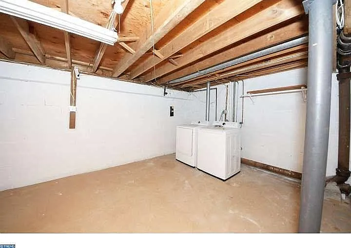 639 Twin Rivers Dr N — Photo 12