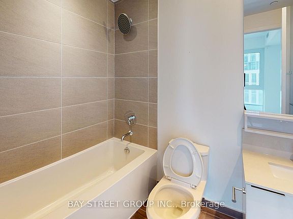 3rd image of 950 Portage Pkwy #505