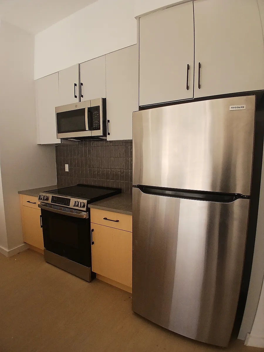 Building Photo - 76 Webster St #VAR1