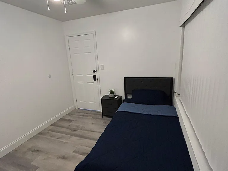 1605 N Gomez Ave — Photo 4