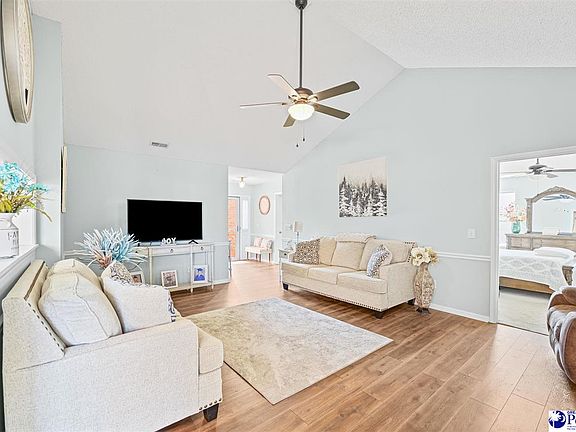 2nd image of 3215 Strada Gianna