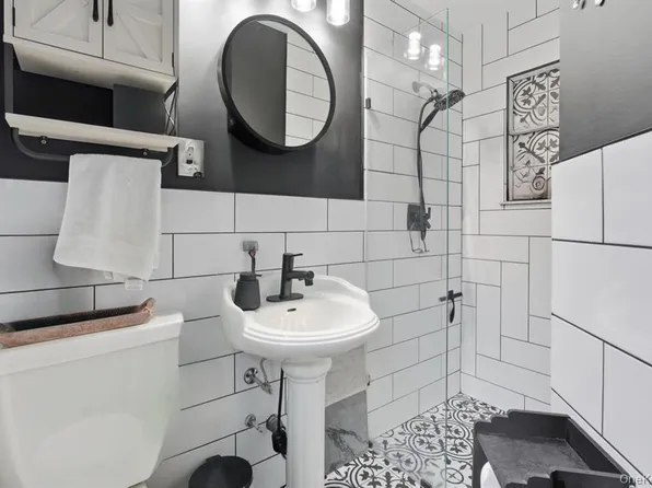 81-24 156th Avenue image 9 of 16