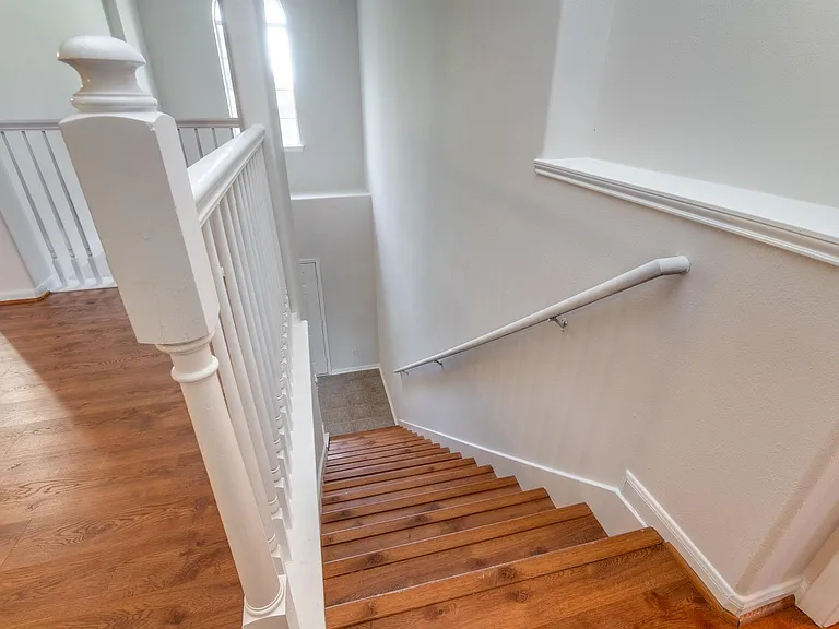 1907 Glen Eden Ct — Photo 25