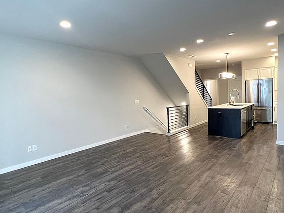 5th image of 13909 NE 15th Ct #38