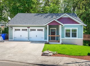 13775 Swordfern Ct, Oregon City, OR 97045