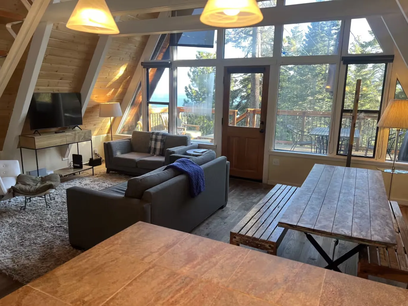 3 bed, 1200 sqft, $4,750 — Photo 3