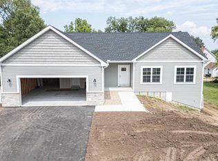 299 Teri Lee Ln, Orfordville, WI 53576