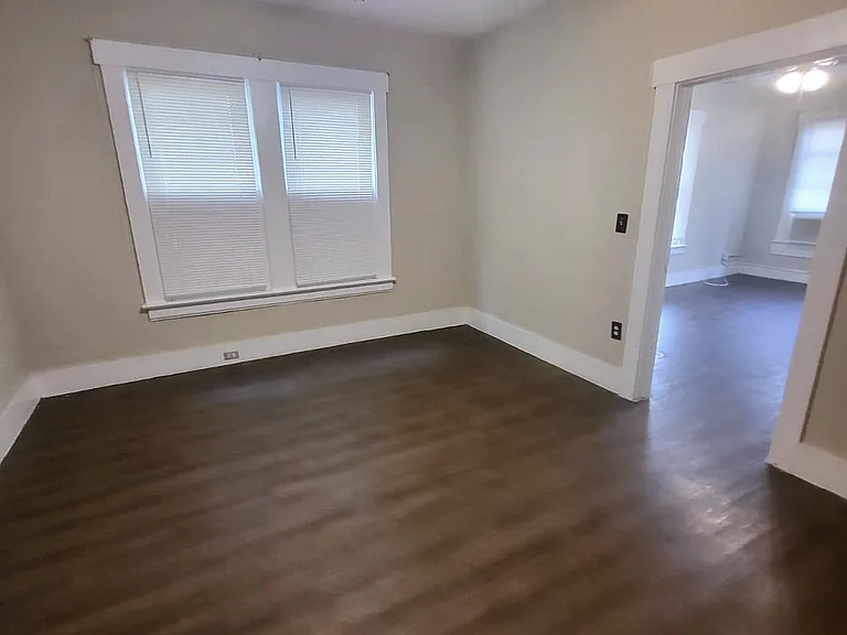 234 E 18th St #234 — Photo 4