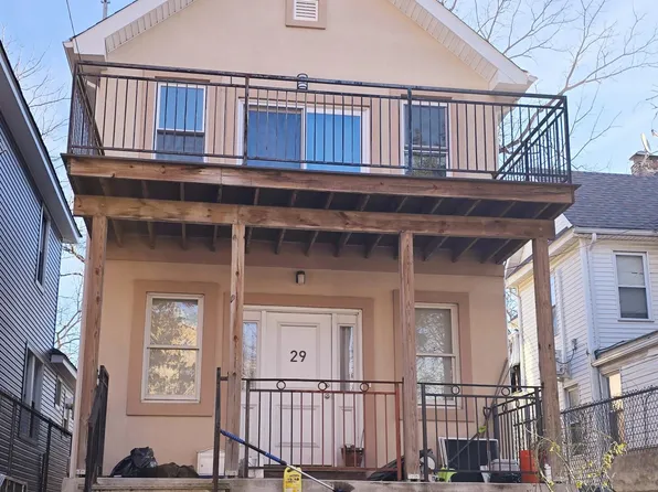 29 N Burgher Ave, Staten Island, NY 10310
