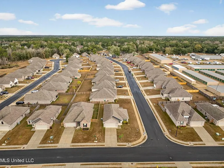 18102 Evergreen Dr — Photo 28