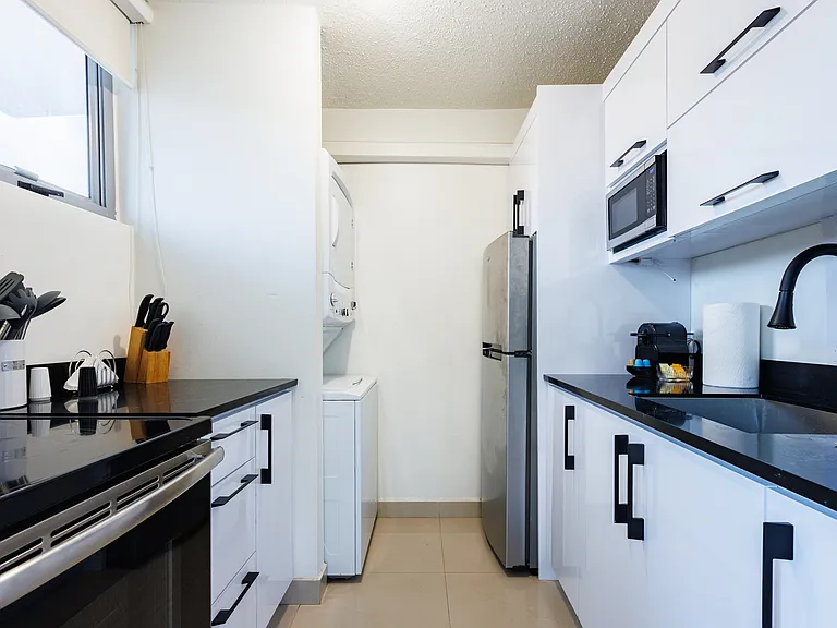 1353 Calle Aldea #3B — Photo 7