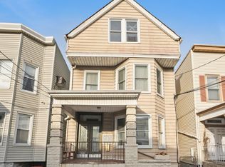 910 19th St, Union City, NJ 07087