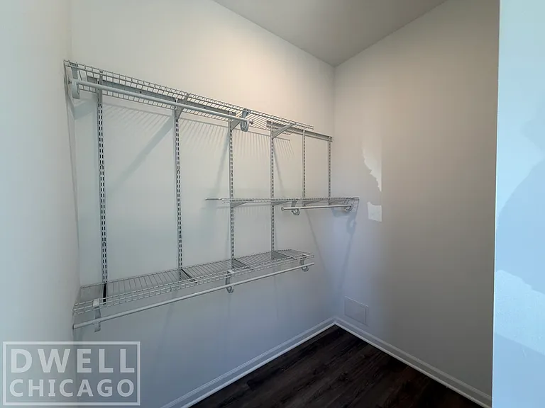 2500 S Wabash Ave #201 — Photo 12