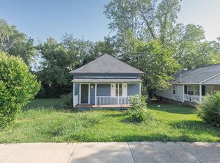 319 E Chappell St, Griffin, GA 30223