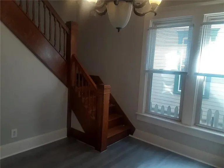 1216 E Vermont St — Photo 5