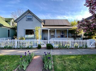 259 B St, Ashland, OR 97520