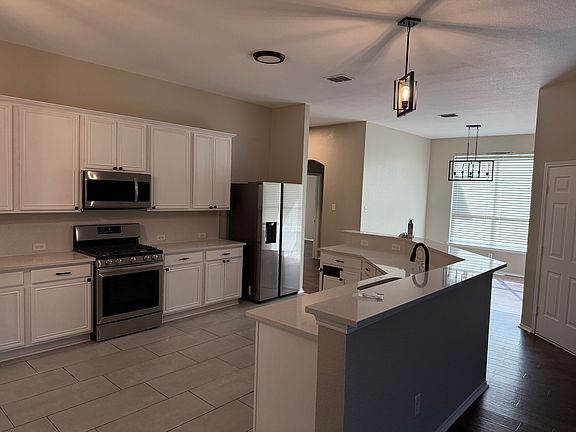 4th image of 1713 Mineral Springs Dr