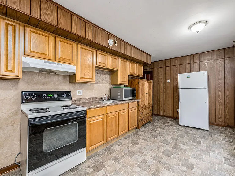 39-45 Catawissa Ave — Photo 13