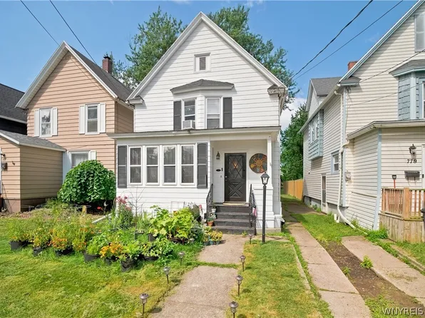 781 Park Ave, Dunkirk, NY 14048