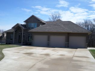 110 Meadow Rdg, Algona, IA 50511